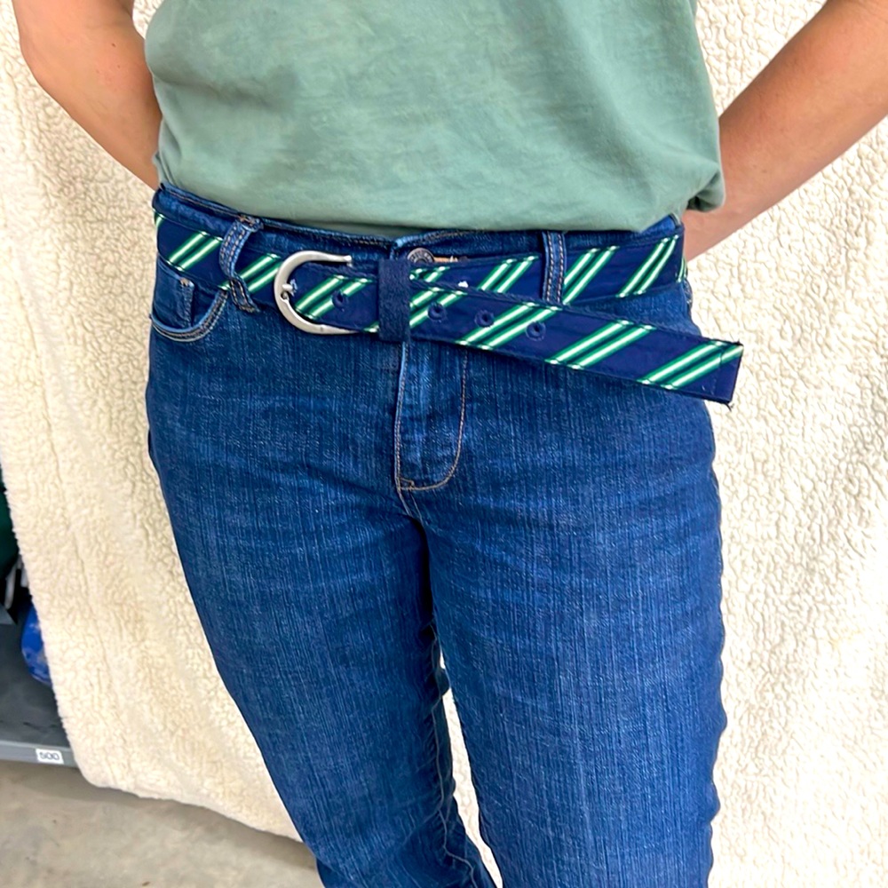 American Eagle Belt, Stripped In Excellent Condition!
